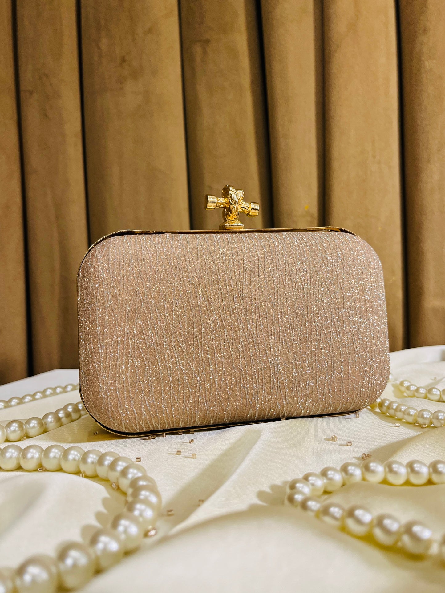 Golden knob By Luna Persona