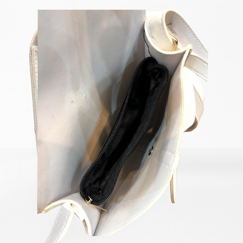 Mocca White Crossbody by Lunapersona