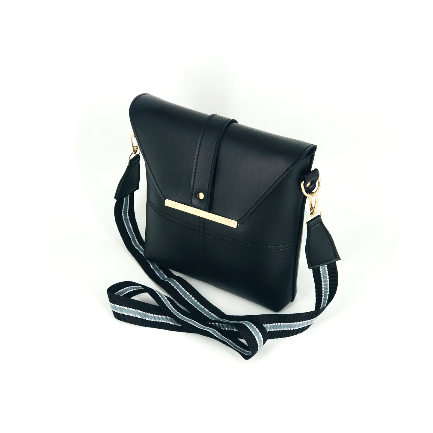 Celeste – Black Crossbody by Luna Persona