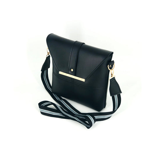 Celeste – Black Crossbody by Luna Persona